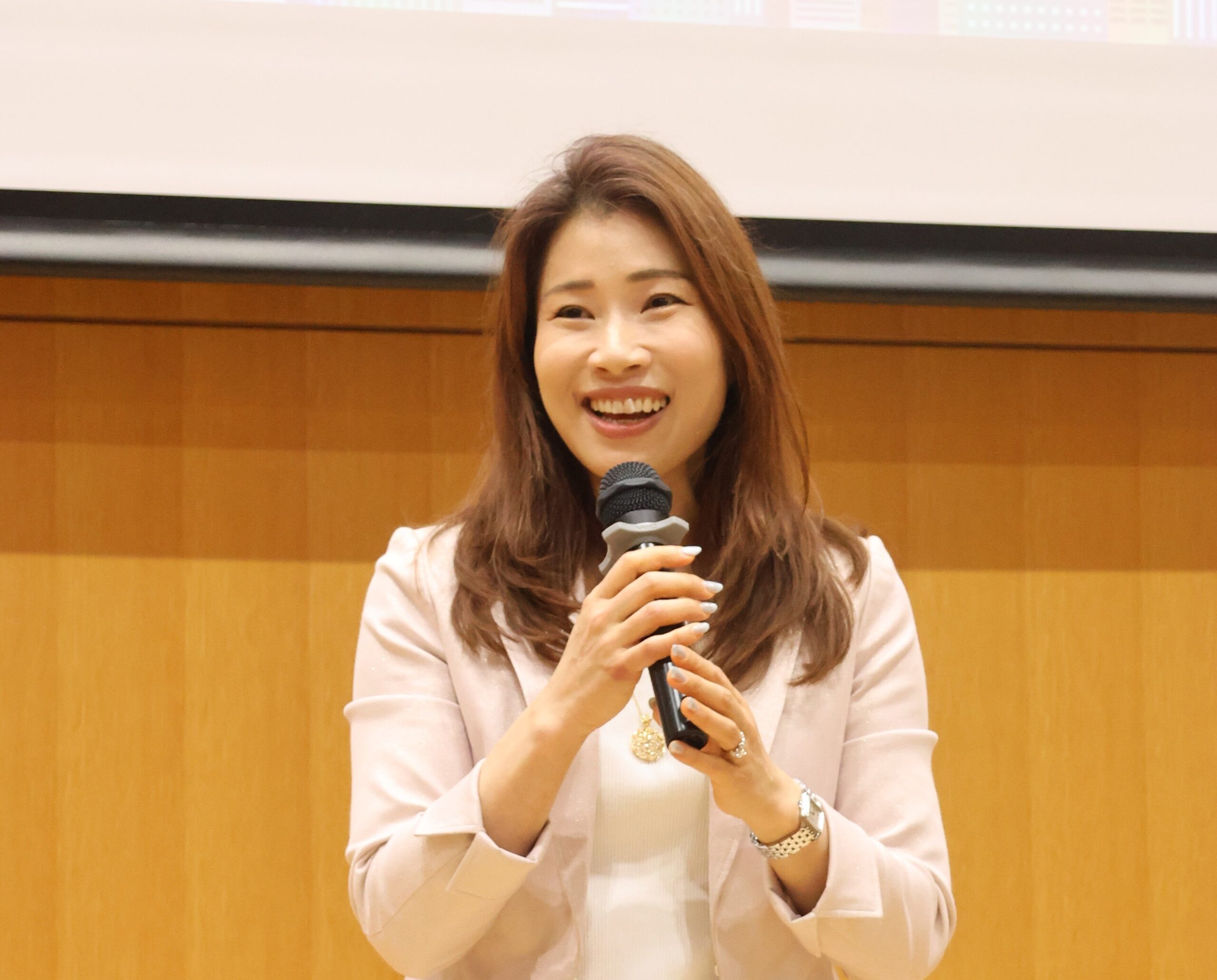 Vital Japan: 橋本美穂さん（会議通訳者）